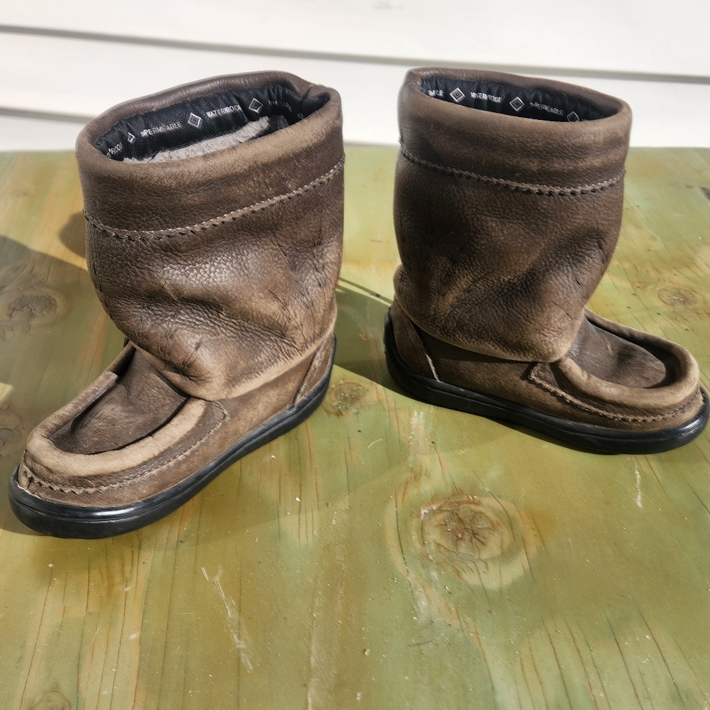 Kids Manitobah Mukluks